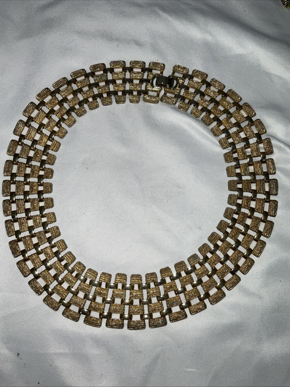 VINTAGE VTG EGYPTIAN REVIVAL GOLD TONE COLLAR NECKLACE